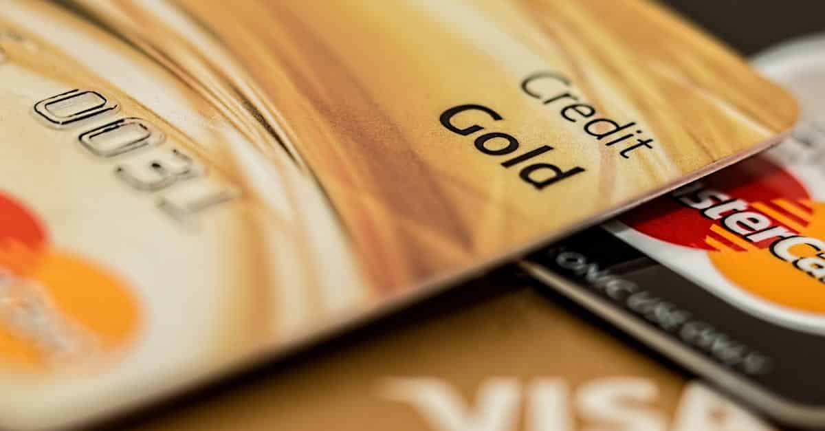découvrez les avantages des cartes de crédit et trouvez celle qui vous convient : récompenses, assurances, facilité de paiement, et plus encore.
